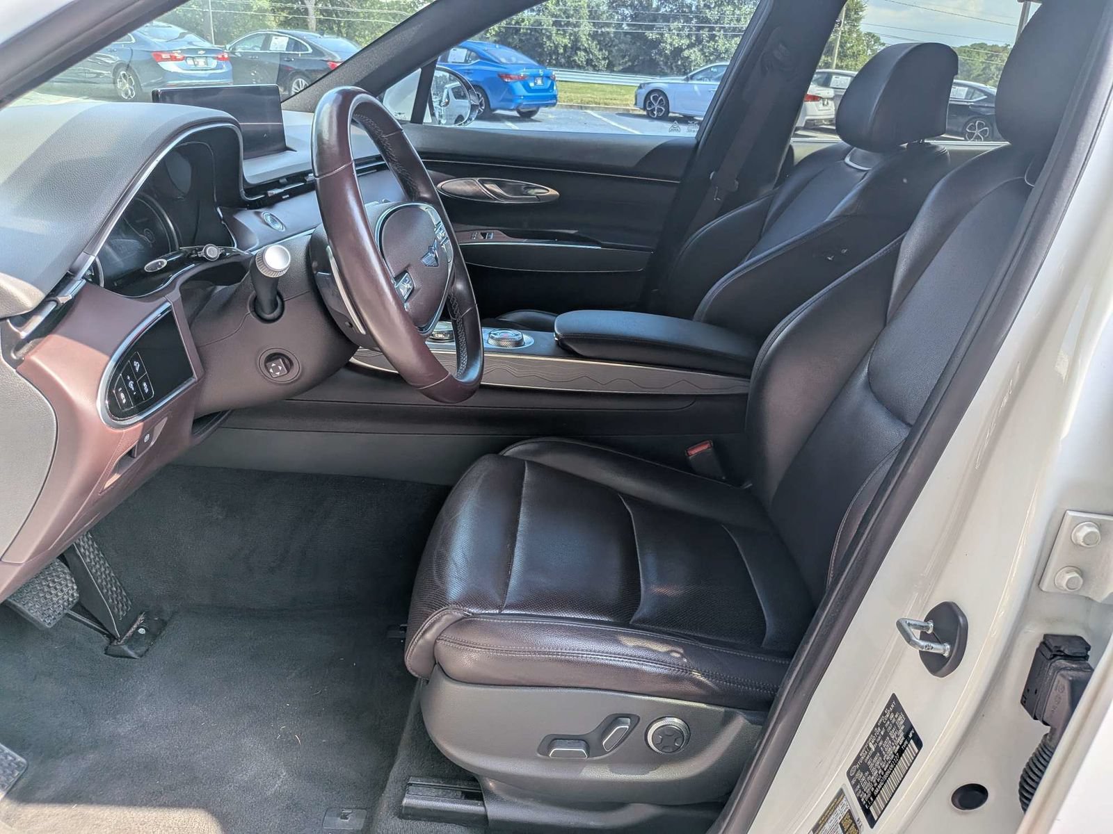 Used 2022 Genesis GV70 2.5T w/ Advanced Package AWD/4WD image 19