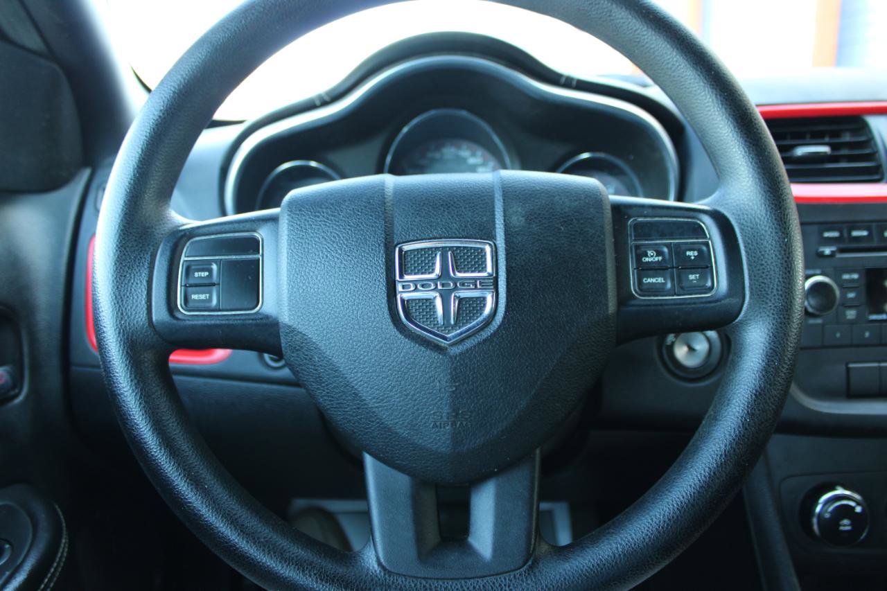 Used 2014 Dodge Avenger SE image 16
