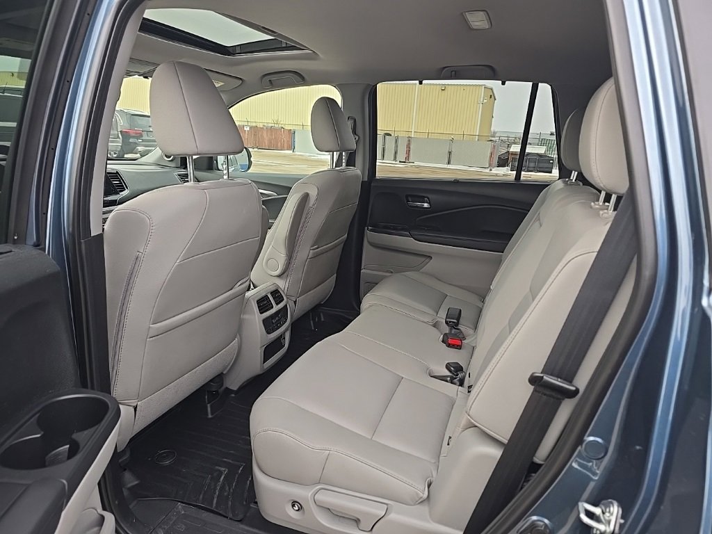 Used 2021 Honda Pilot Special Edition image 10