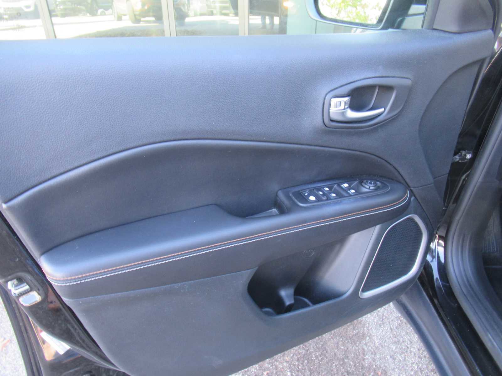 Used 2018 Jeep Compass Sport image 12