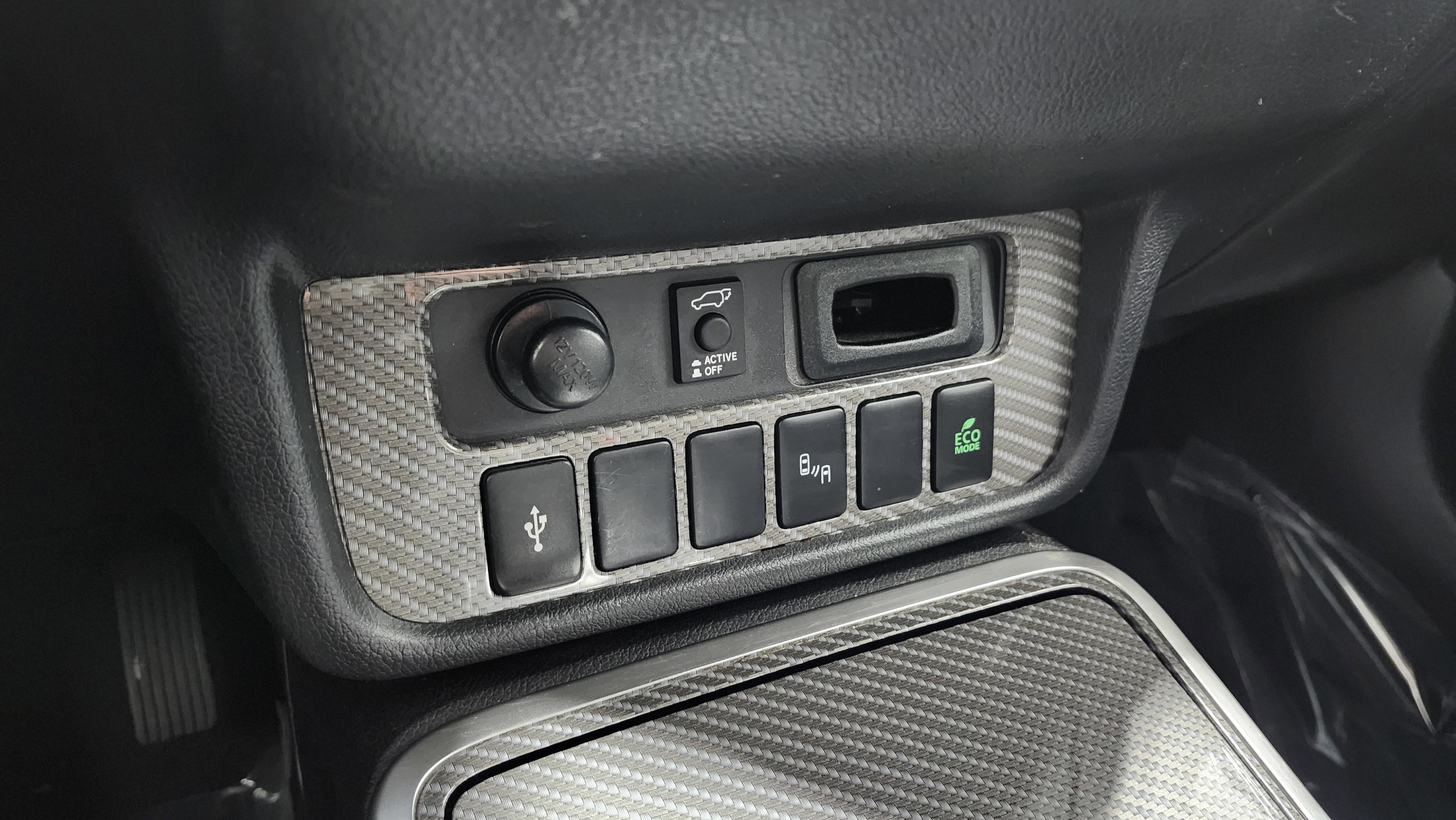 Used 2022 Mitsubishi Outlander SEL image 6