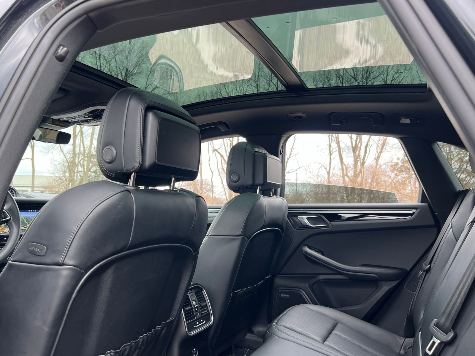 Certified 2025 Porsche Macan image 21