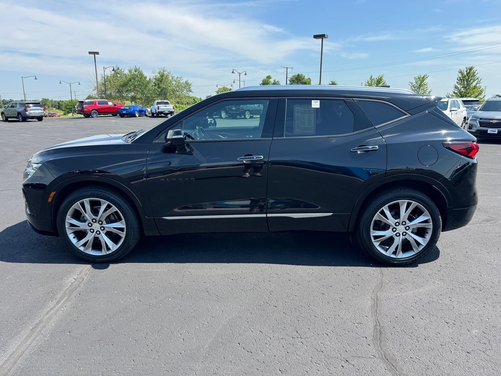 Used 2019 Chevrolet Blazer Premier w/ Sun and Wheels Package AWD/4WD image 2