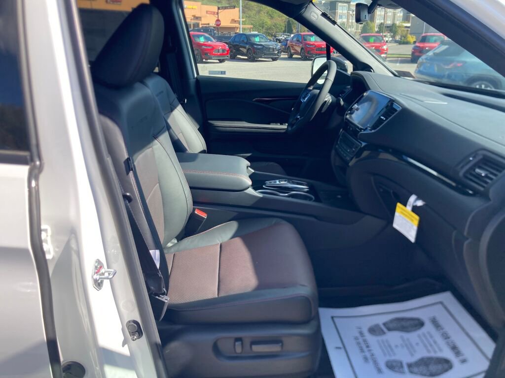 New 2026 Honda Ridgeline Black Edition image 5