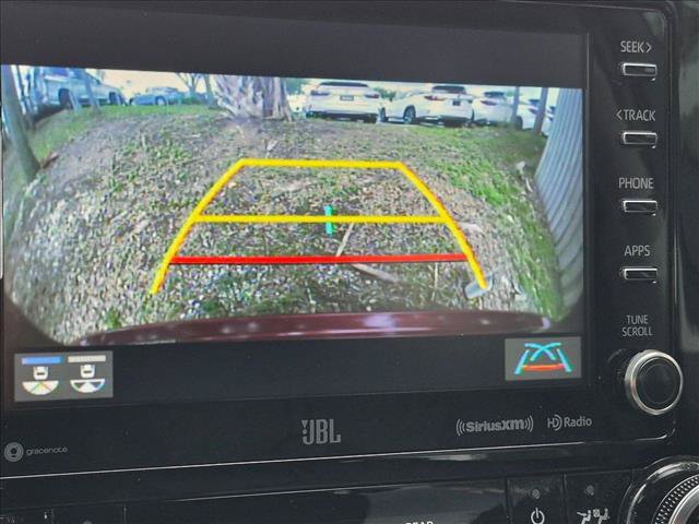 Used 2020 Toyota Highlander Limited FWD image 13