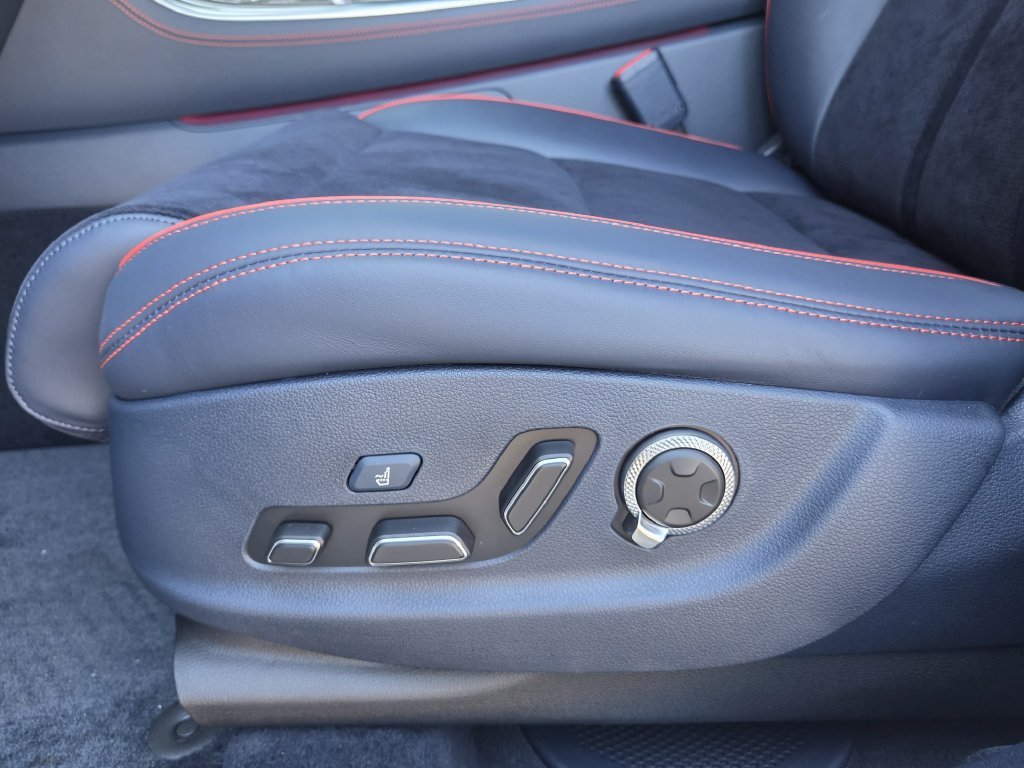 New 2027 Genesis GV70 3.5T Prestige AWD/4WD image 25