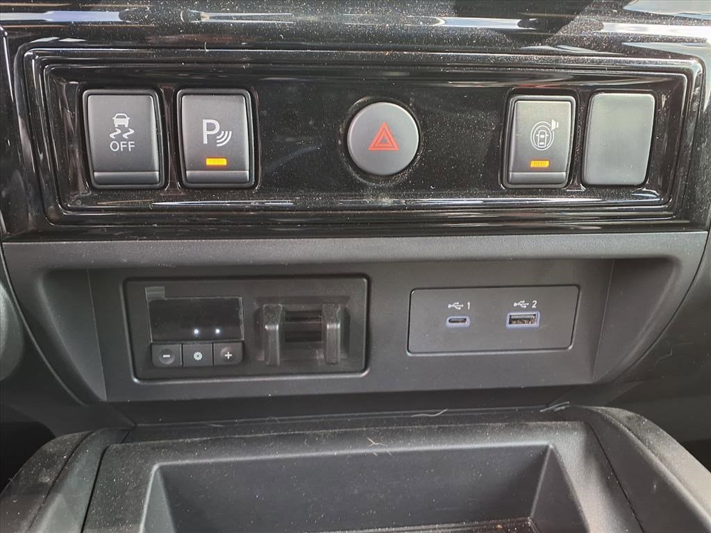 Used 2024 Nissan Titan PRO-4X w/ Pro-4x Utility Package image 22