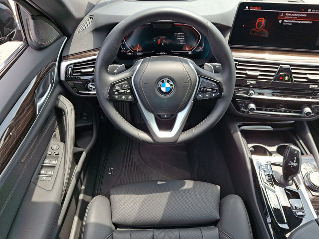Used 2023 BMW 530i xDrive w/ Premium Package AWD/4WD image 11