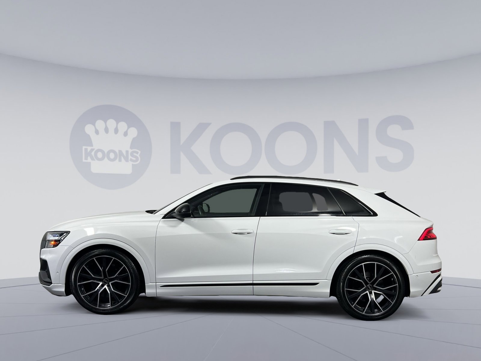 Used 2022 Audi SQ8 Prestige image 2