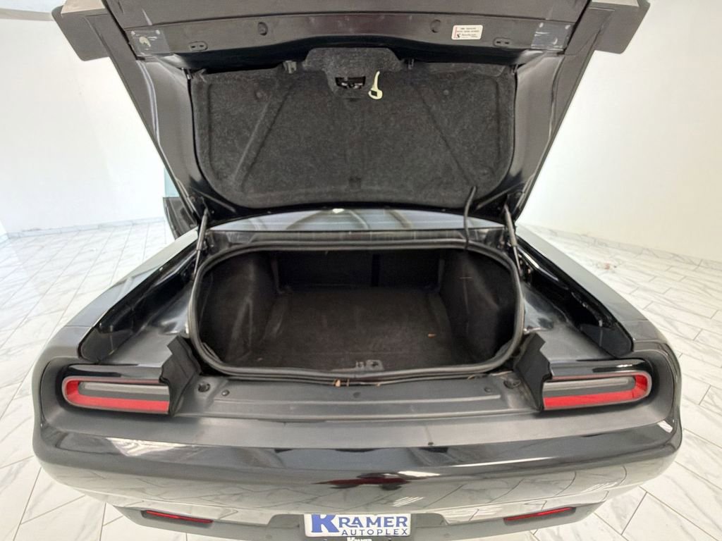 Used 2019 Dodge Challenger SXT w/ Plus Package image 27