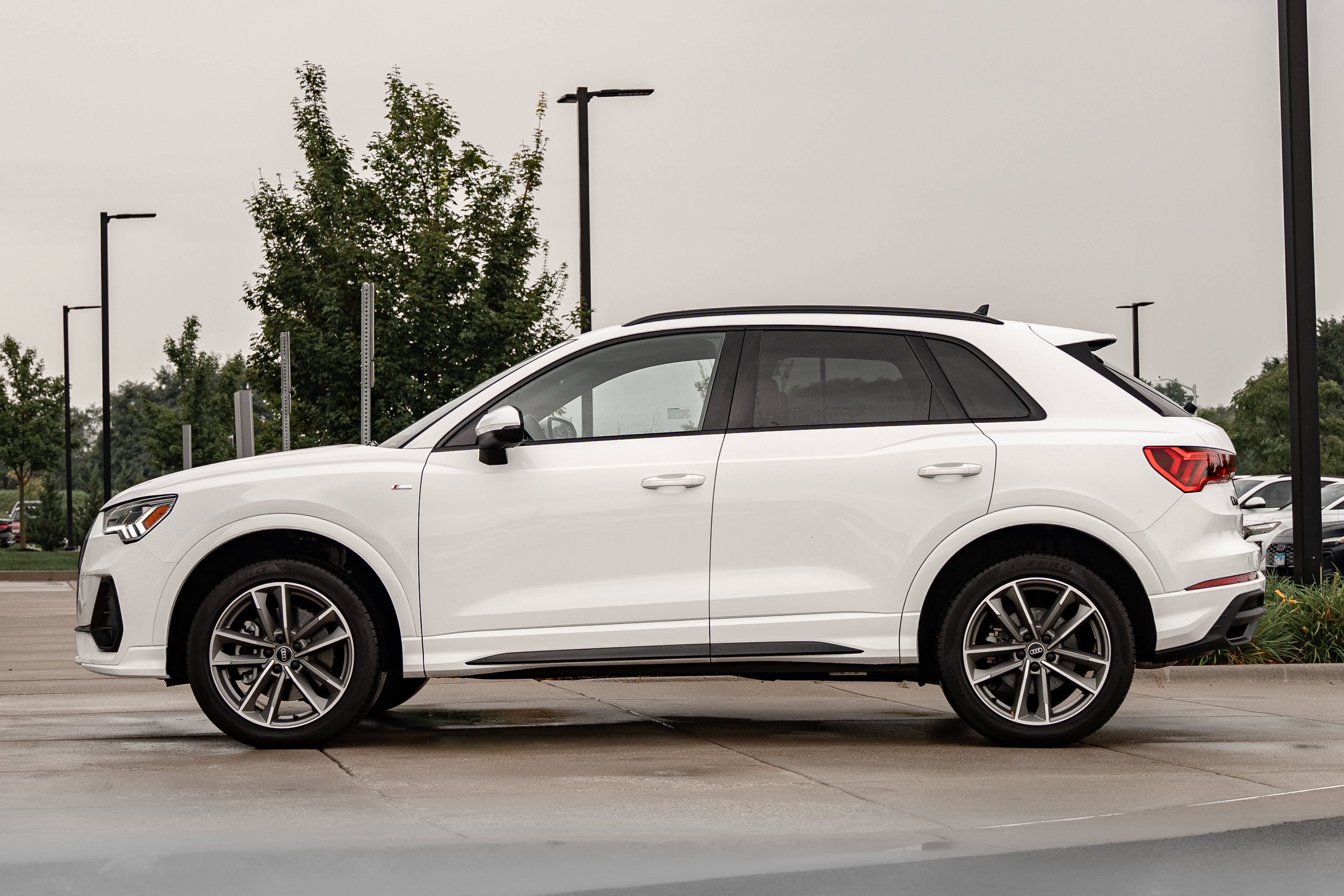 Certified 2025 Audi Q3 2.0T Premium w/ Convenience Package AWD/4WD image 6