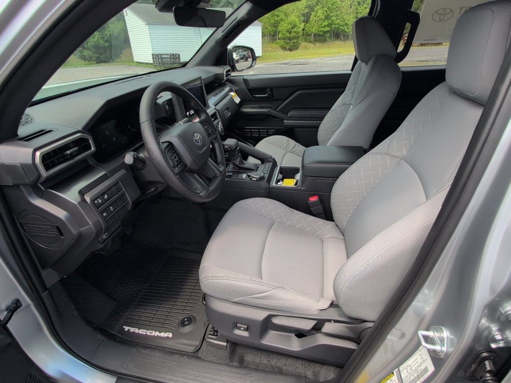 Certified 2026 Toyota Tacoma SR5 AWD/4WD image 18