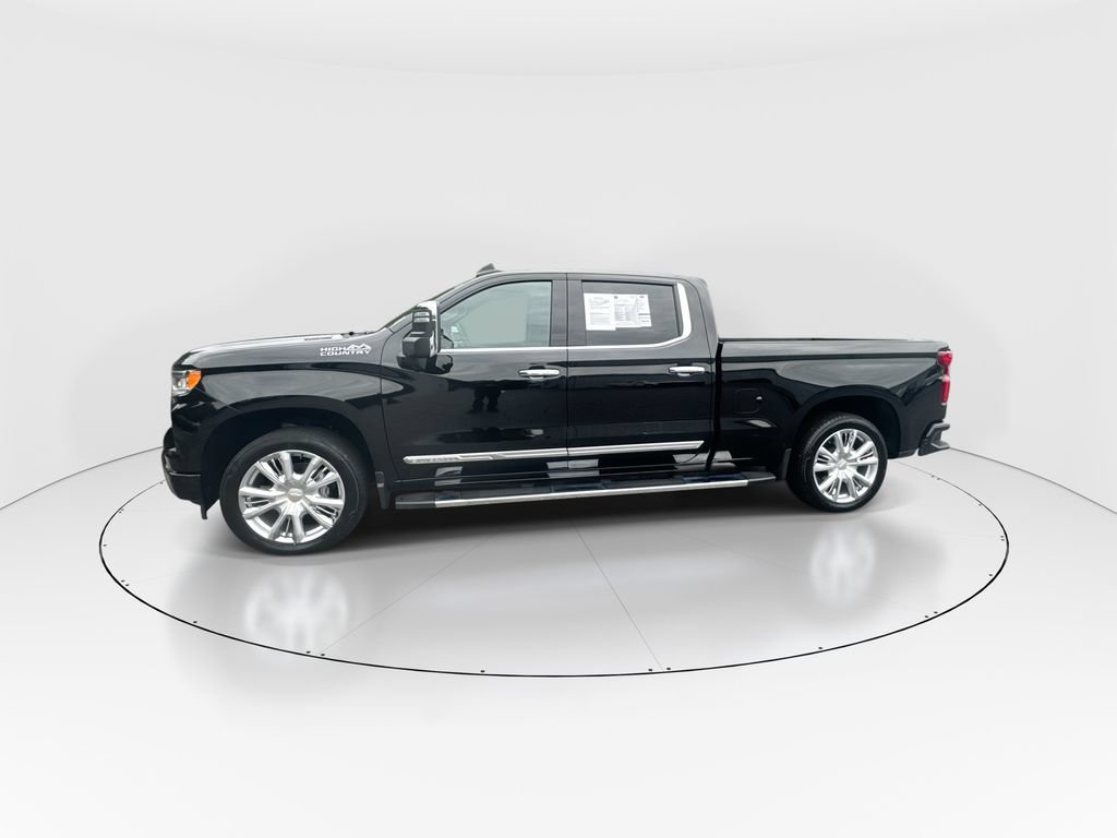 Used 2025 Chevrolet Silverado 1500 High Country w/ High Country Premium Package AWD/4WD image 5