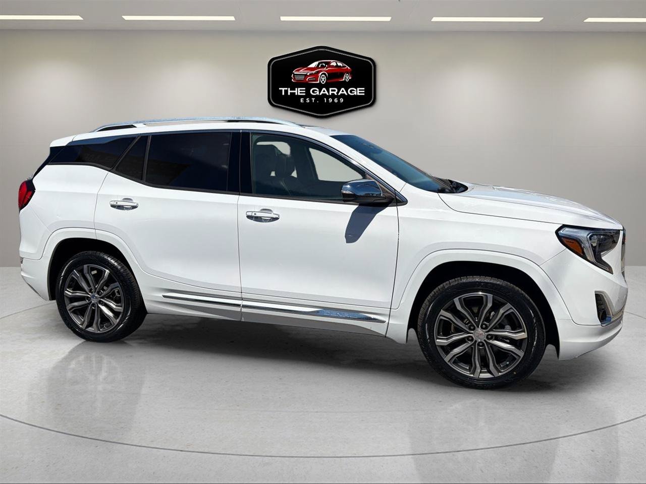 Used 2020 GMC Terrain Denali w/ LPO, Floor Liner Package AWD/4WD image 6