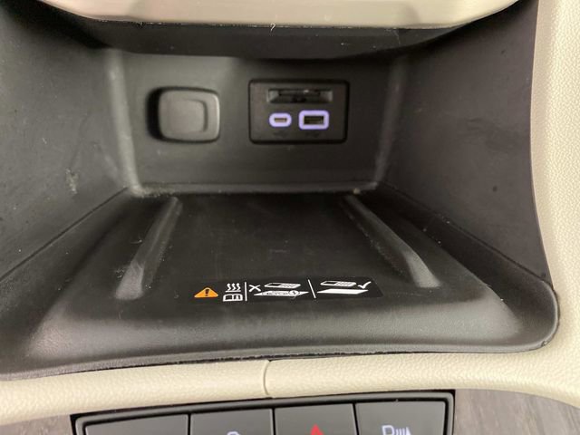 Used 2023 GMC Acadia Denali w/ Denali Ultimate Package AWD/4WD image 27