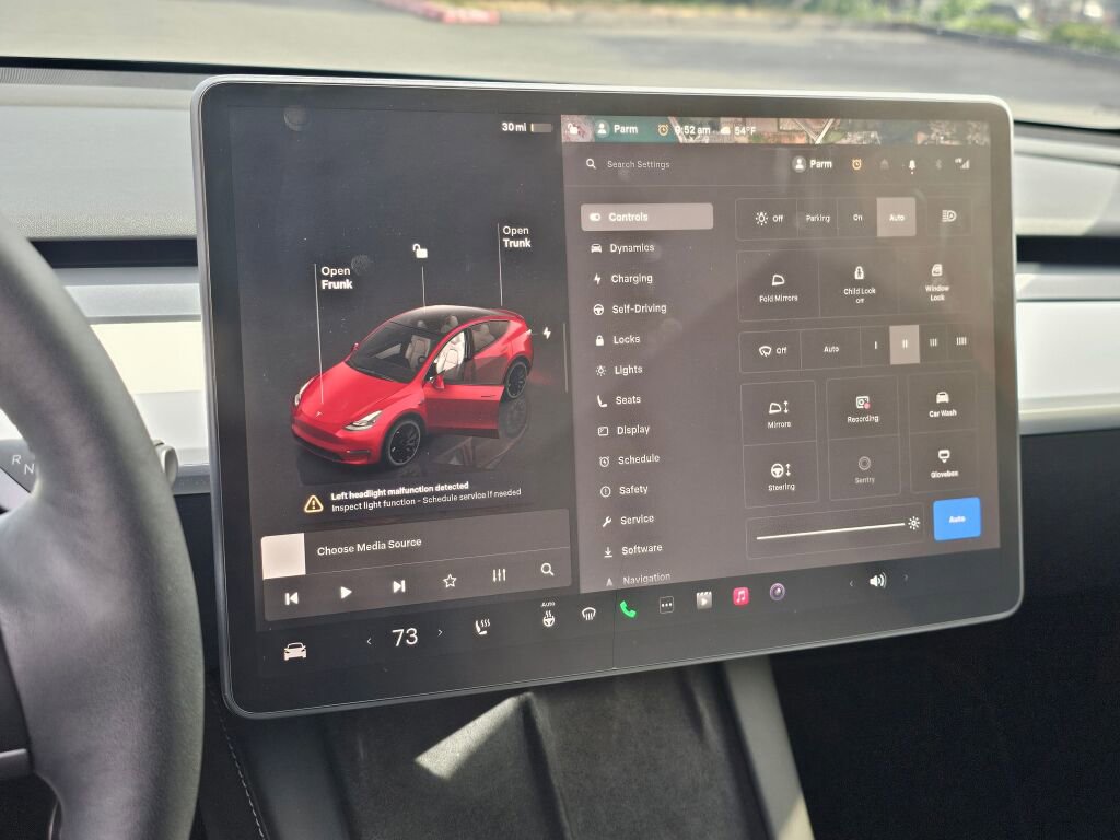 Used 2022 Tesla Model Y Performance AWD/4WD image 29