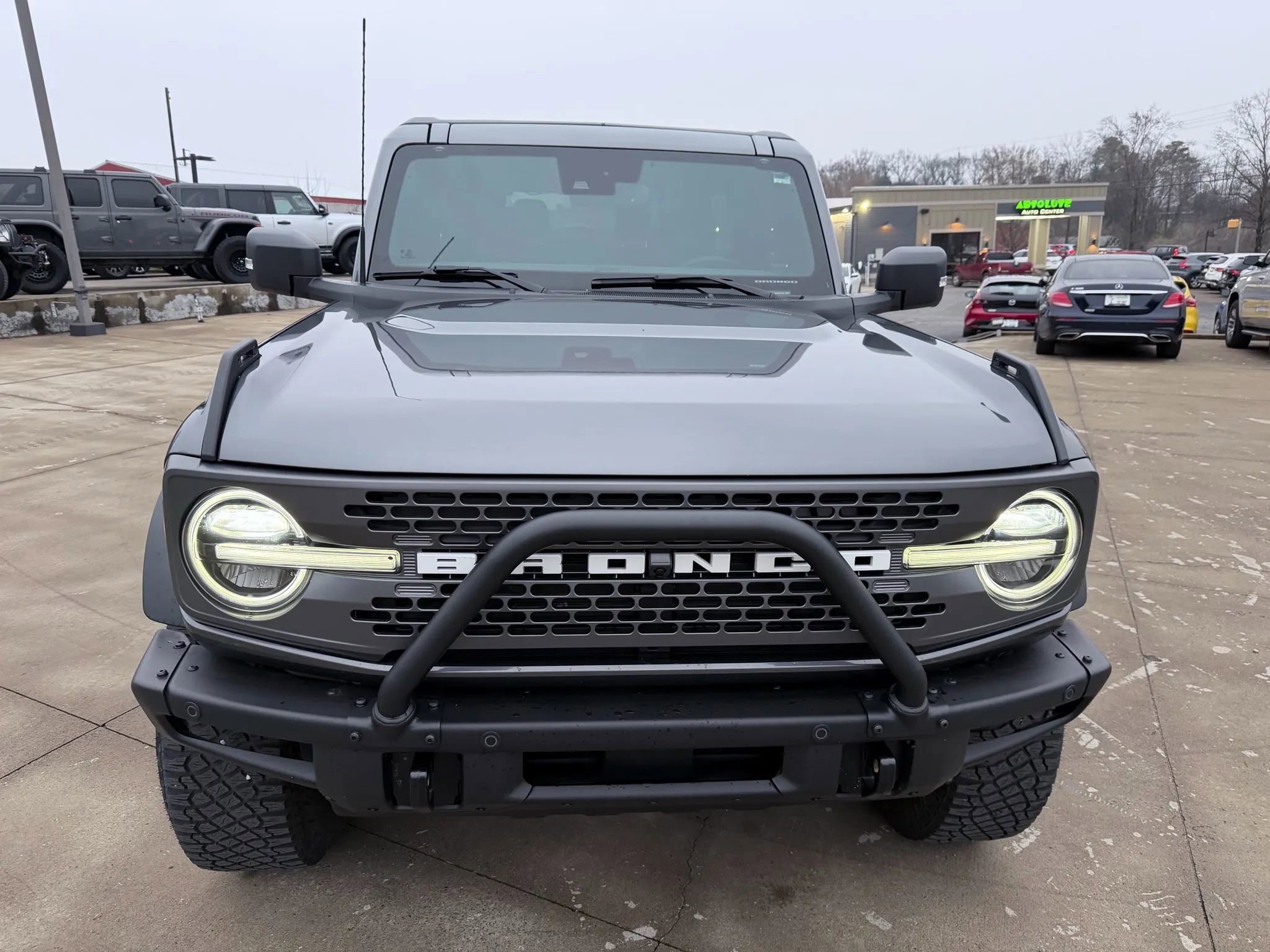 Used 2022 Ford Bronco Badlands image 9