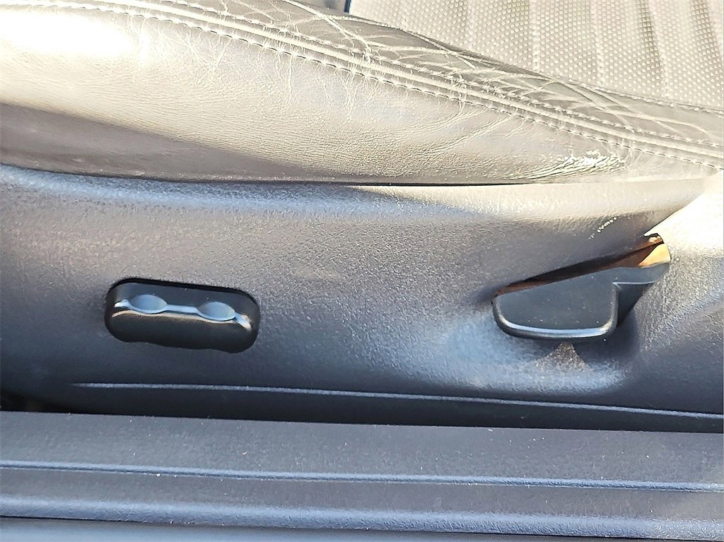 Used 2002 Ford Thunderbird image 11