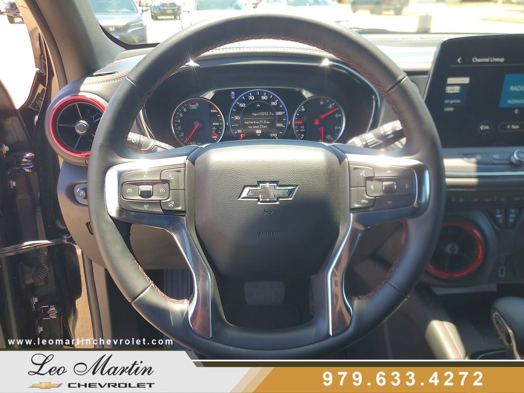Used 2025 Chevrolet Blazer RS AWD/4WD image 21