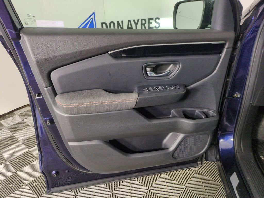 Certified 2023 Honda Pilot Sport image 14