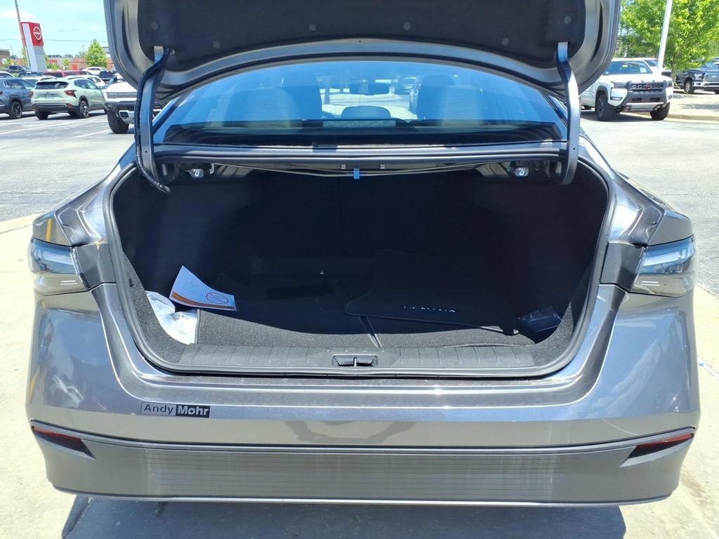 New 2026 Nissan Sentra SV w/ SV Convenience Package FWD image 9