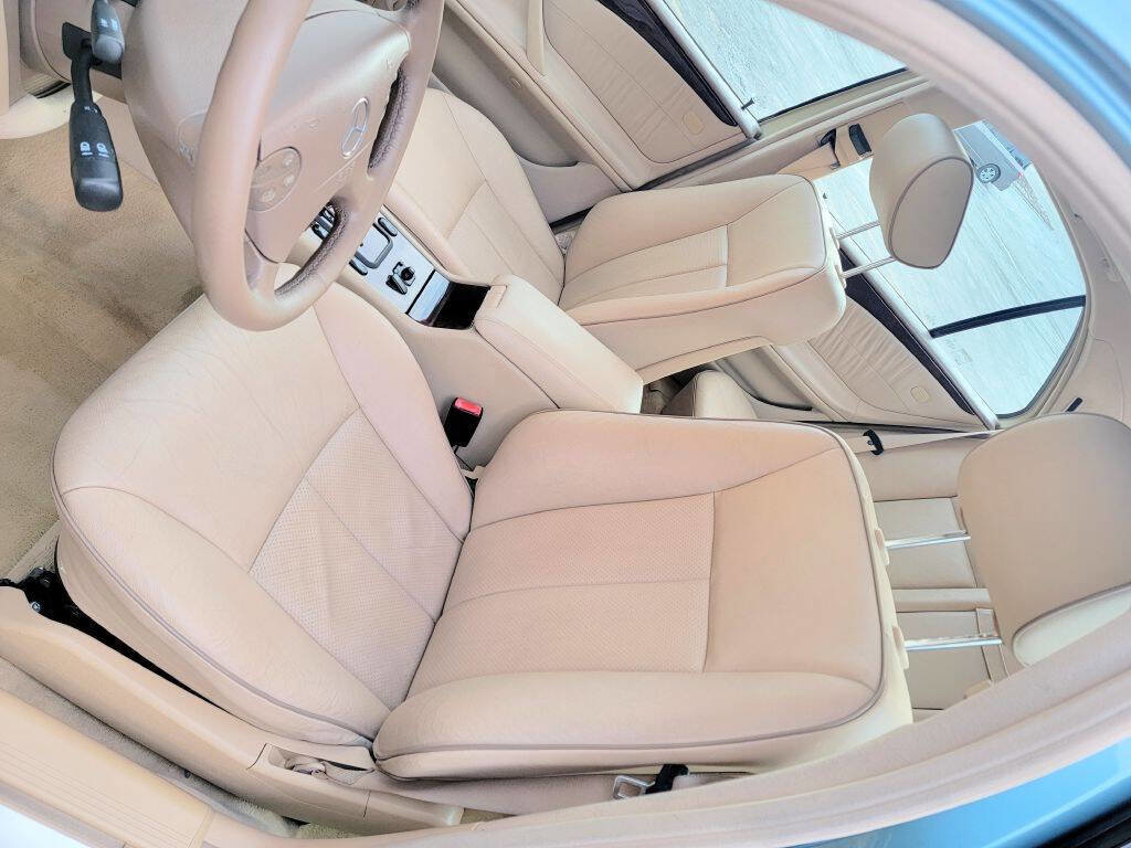 Used 2001 Mercedes-Benz E 320 E 320 4dr Sedan image 8