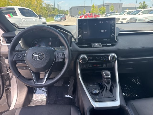 Used 2022 Toyota RAV4 XSE w/ XSE Grade Weather Package AWD/4WD image 15