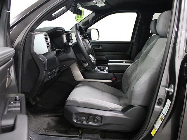 Used 2025 Toyota Tundra SR5 AWD/4WD image 10