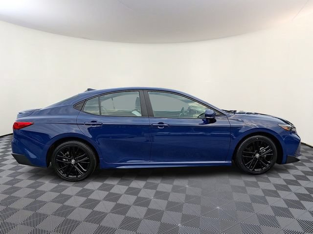 Used 2025 Toyota Camry SE FWD image 7