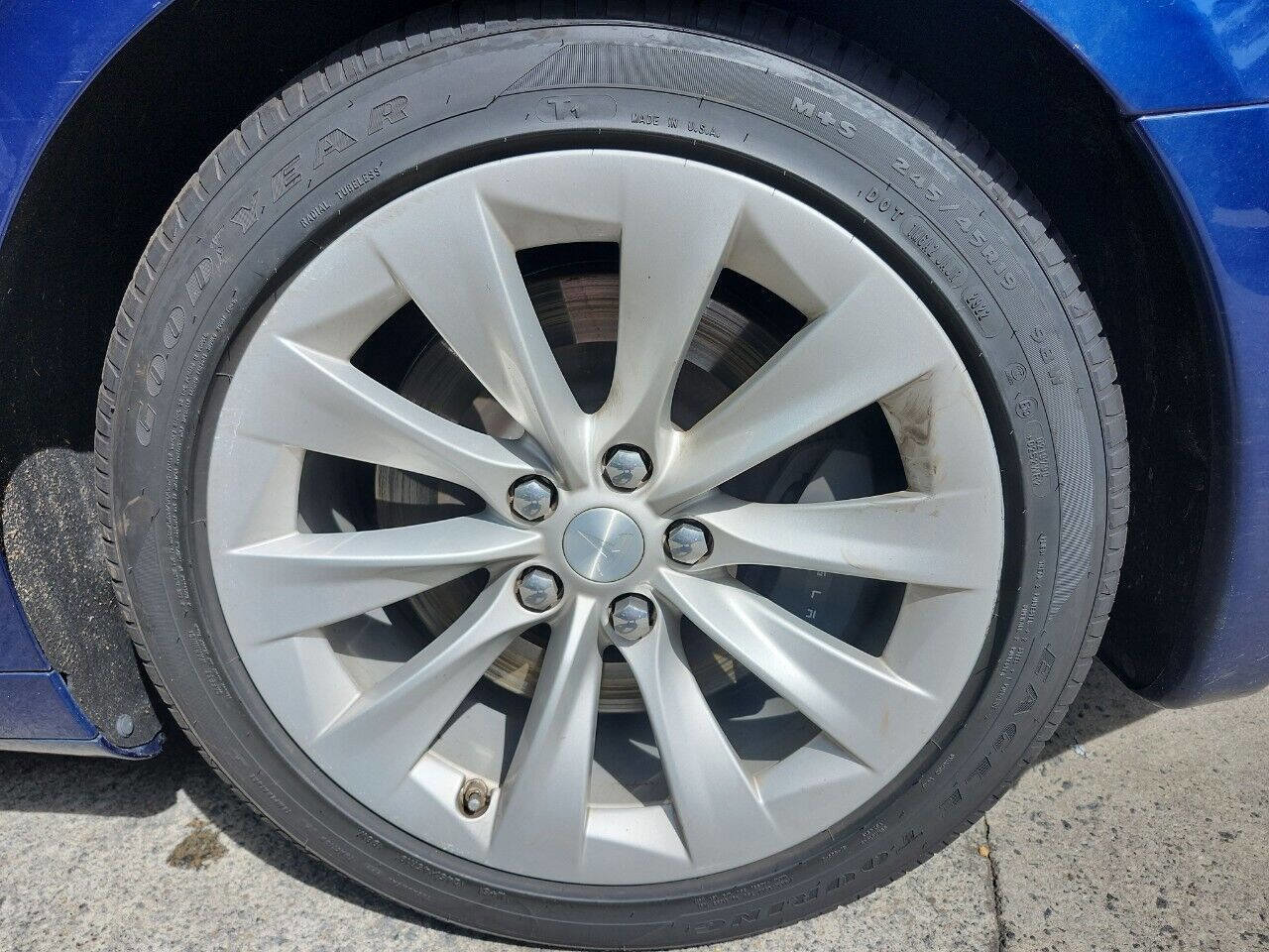 Used 2017 Tesla Model S 60 RWD image 19