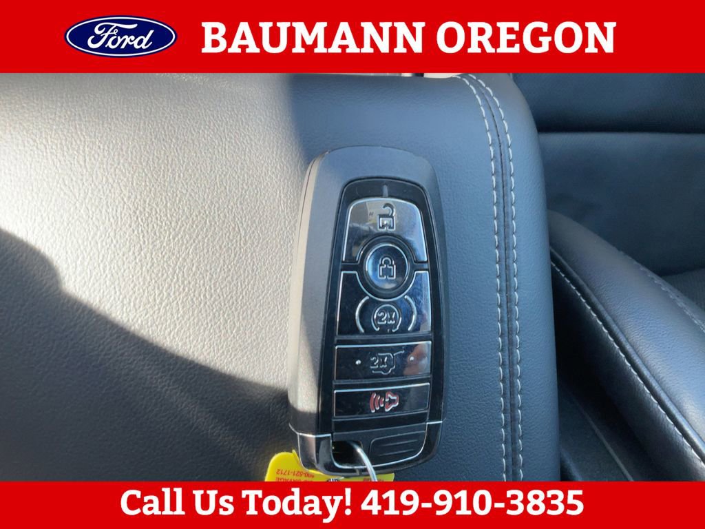 Used 2022 Lincoln Corsair AWD w/ Premium Package image 23