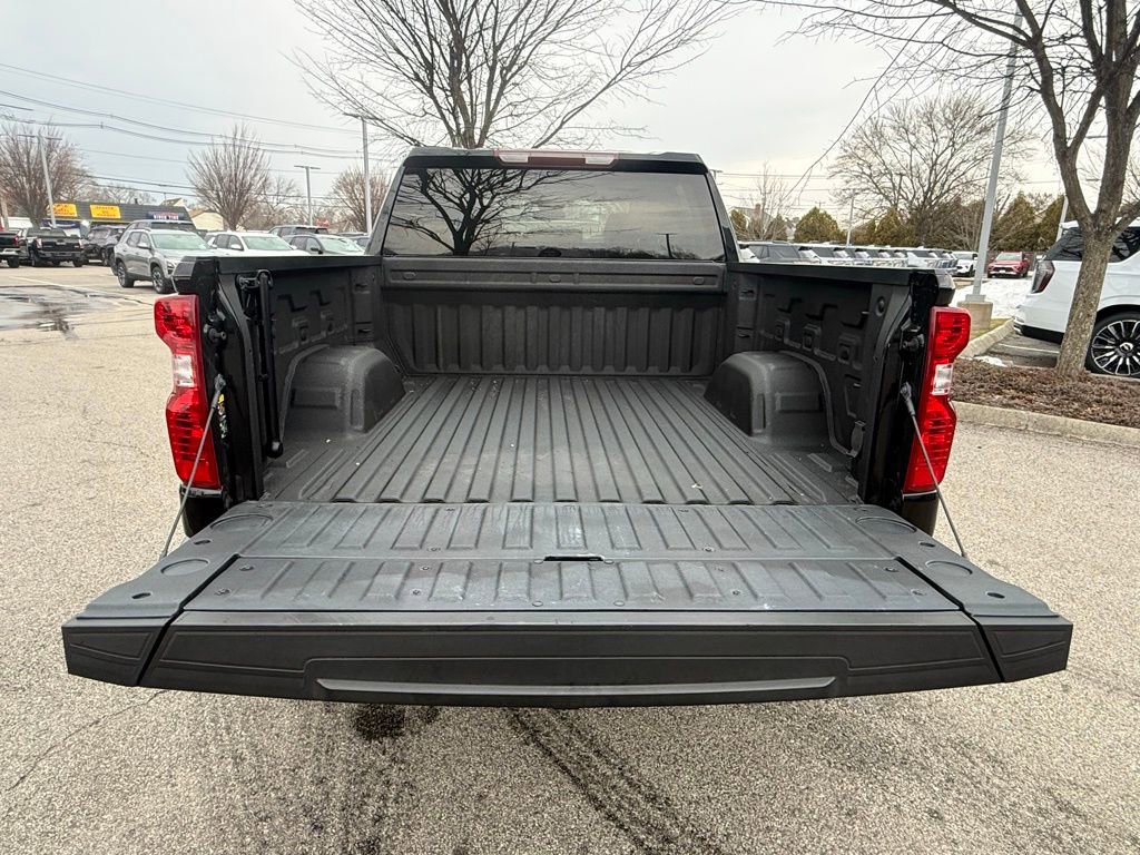 Used 2023 Chevrolet Silverado 1500 Custom image 10