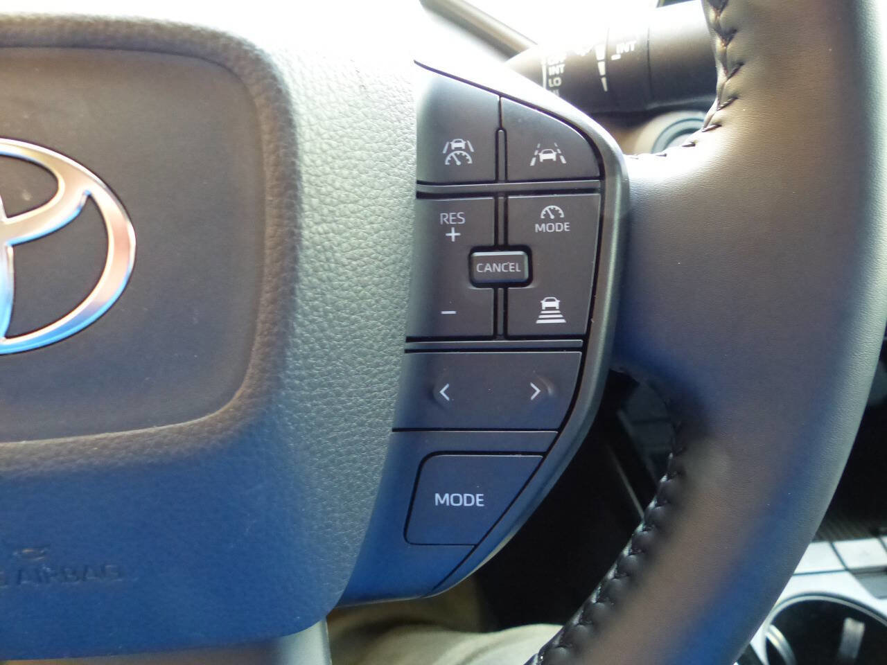 Used 2024 Toyota Prius LE image 38