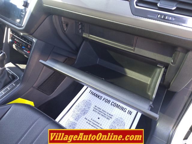 Used 2022 Volkswagen Tiguan SE AWD/4WD image 42