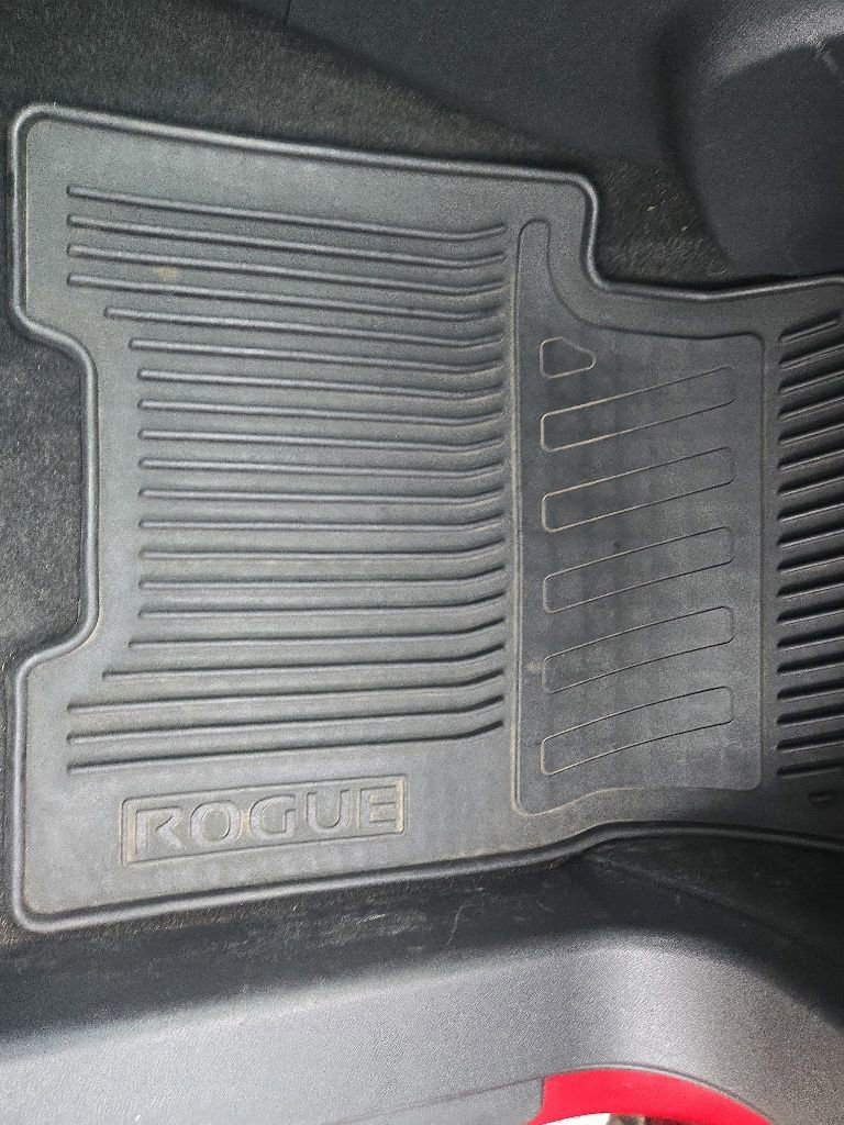 Used 2012 Nissan Rogue SL AWD/4WD image 23