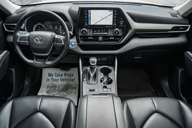 Used 2022 Toyota Highlander XLE image 26