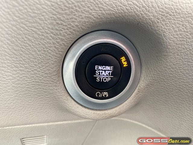 Used 2019 Chrysler Pacifica Touring-L FWD image 11
