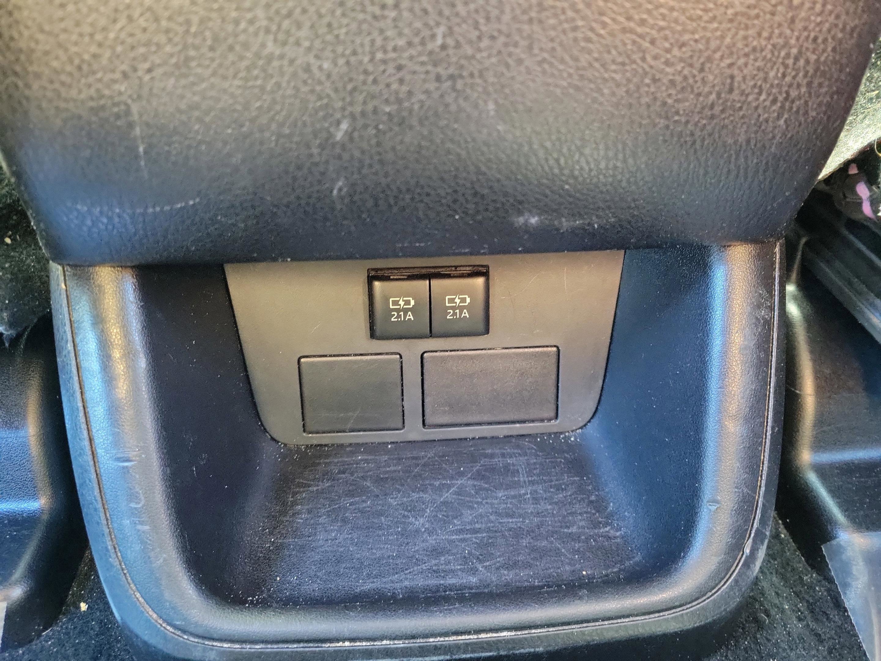 Used 2019 Toyota Highlander LE image 10