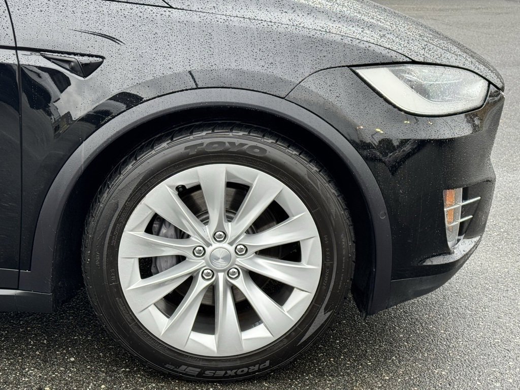 Used 2017 Tesla Model X 75D image 41