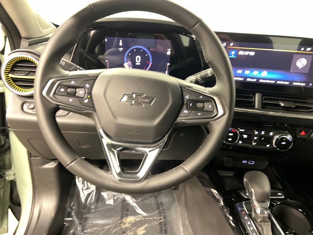 New 2026 Chevrolet Trax ACTIV w/ Sunroof Package image 17