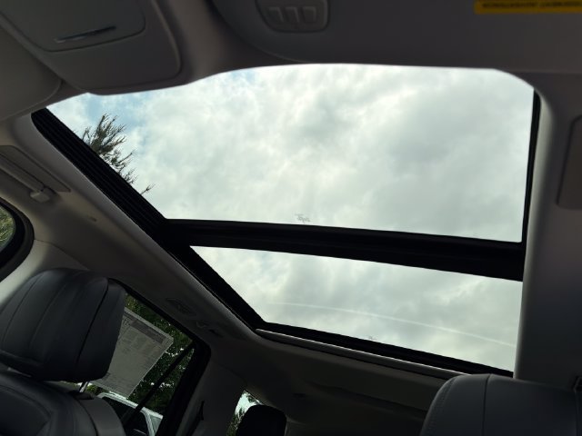 New 2026 Lincoln Navigator Reserve AWD/4WD image 34