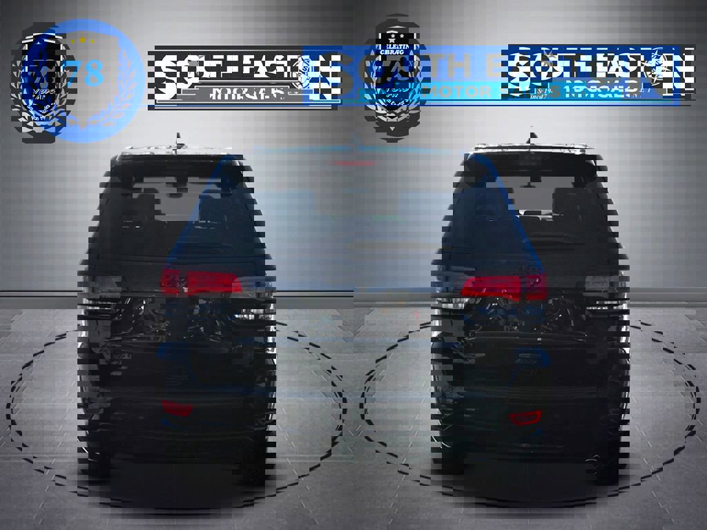 Used 2019 Jeep Grand Cherokee Altitude image 4