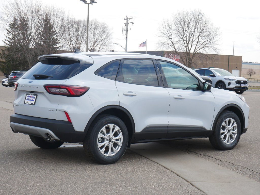 New 2026 Ford Escape Active w/ Tech Pack #1 AWD/4WD image 3