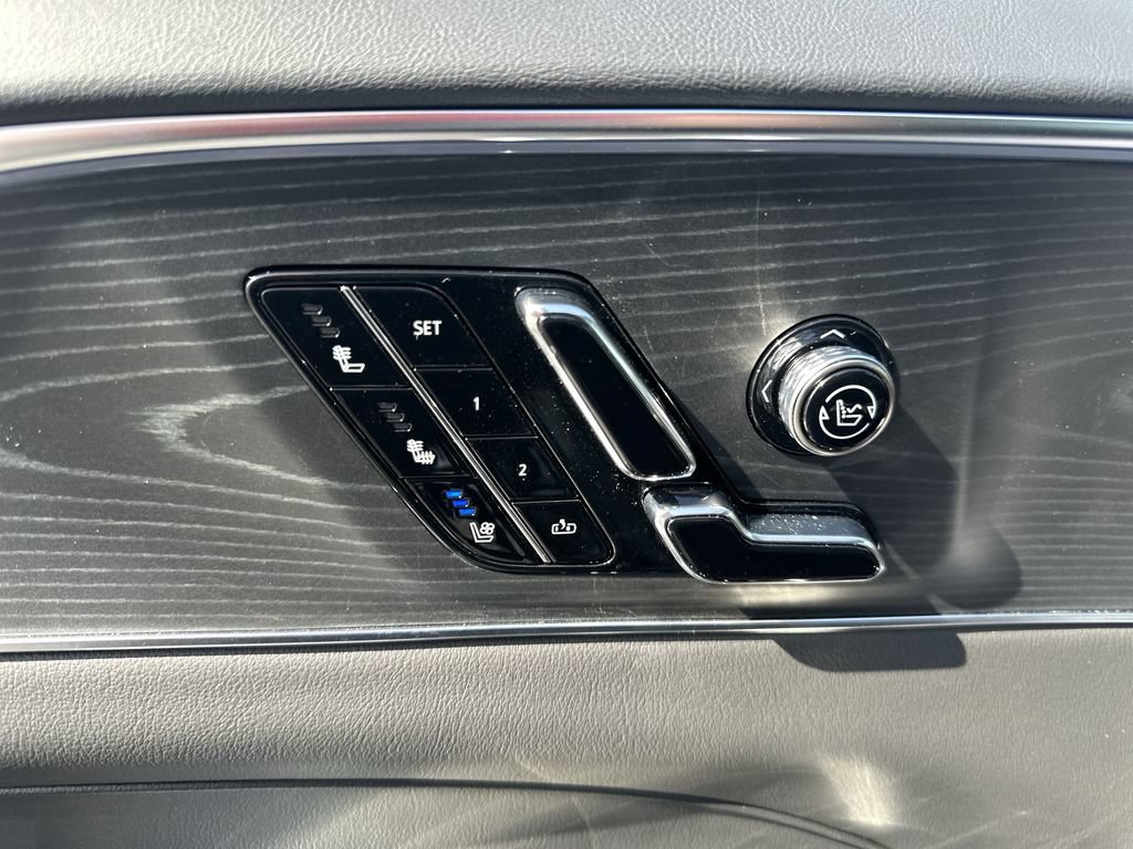 New 2026 Cadillac Lyriq V AWD/4WD image 18