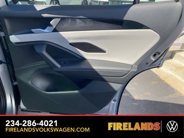 New 2025 Volkswagen Tiguan SE image 50