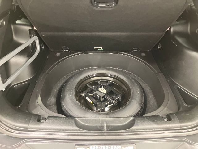 Used 2018 Jeep Cherokee Latitude w/ Altitude Package AWD/4WD image 41