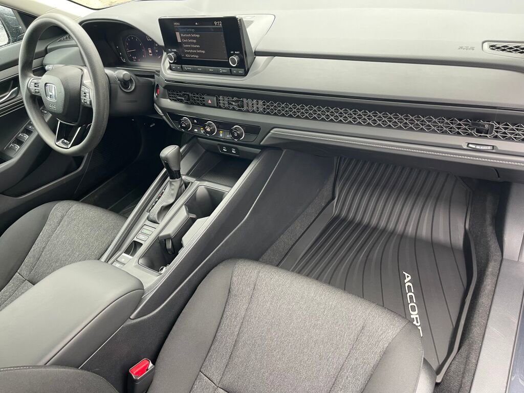 Certified 2025 Honda Accord LX image 28