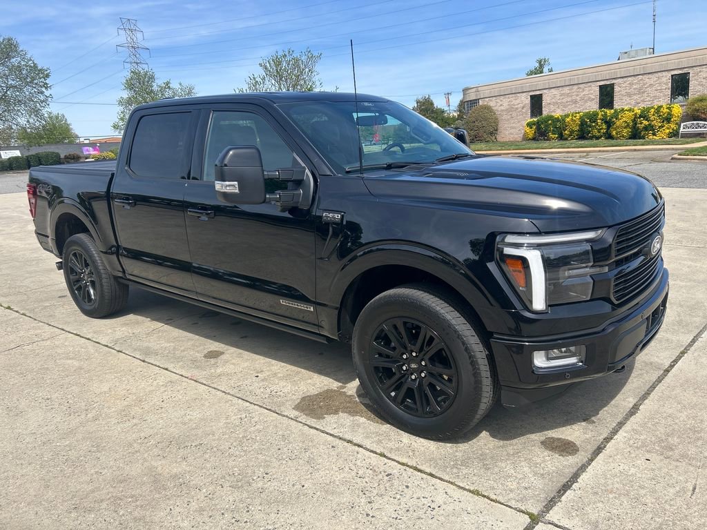 Used 2025 Ford F150 Platinum image 9