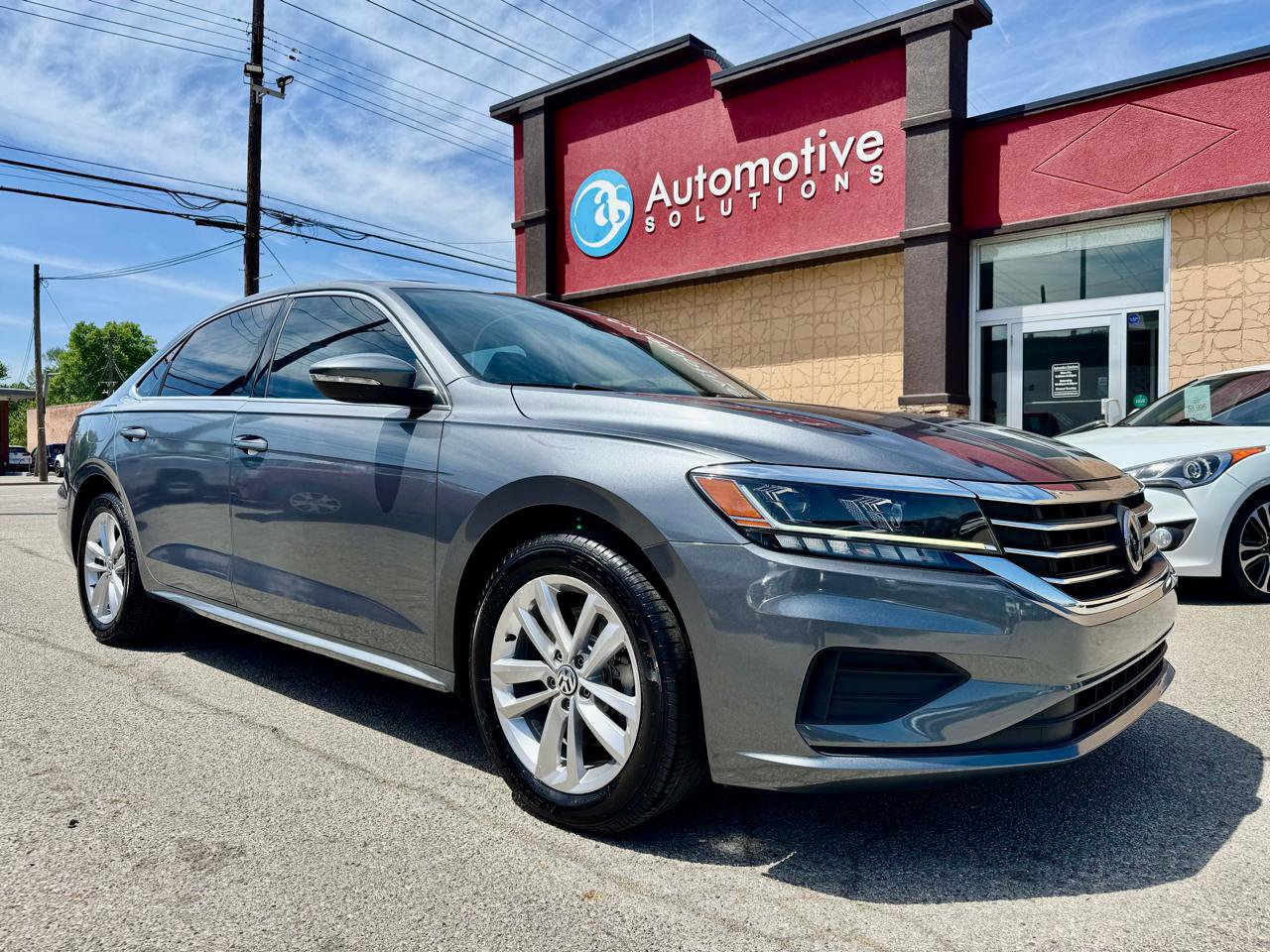 Used 2020 Volkswagen Passat 2.0T SE image 1