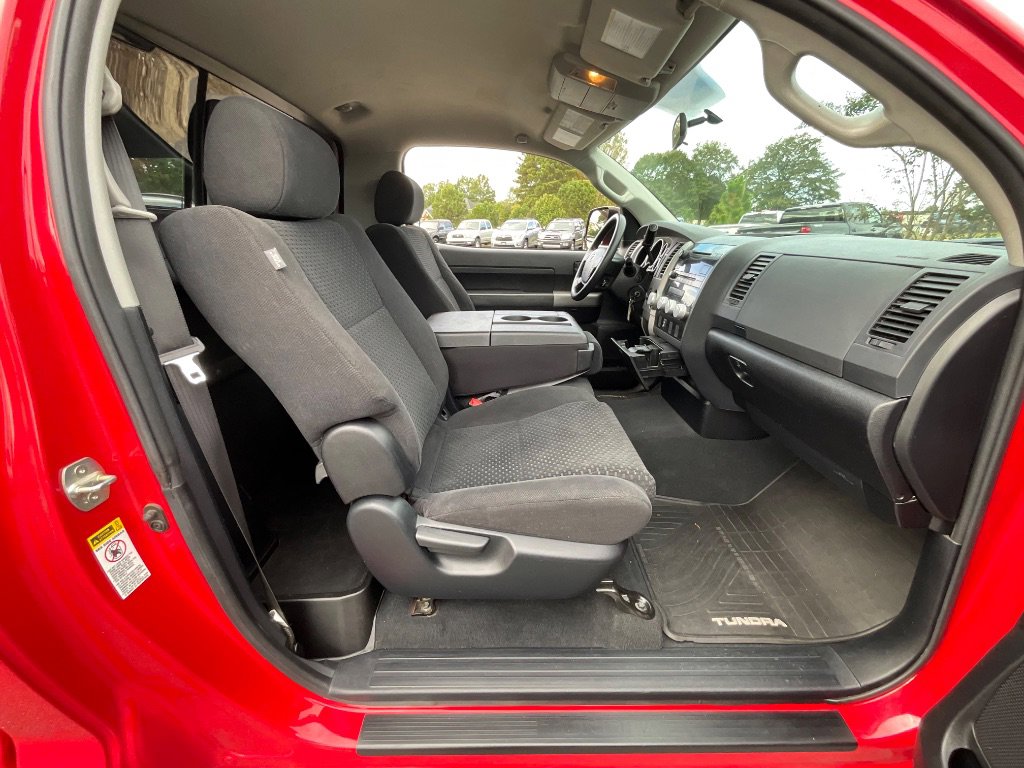 Used 2013 Toyota Tundra 4x4 Regular Cab Long Bed w/ SR5 Pkg image 22